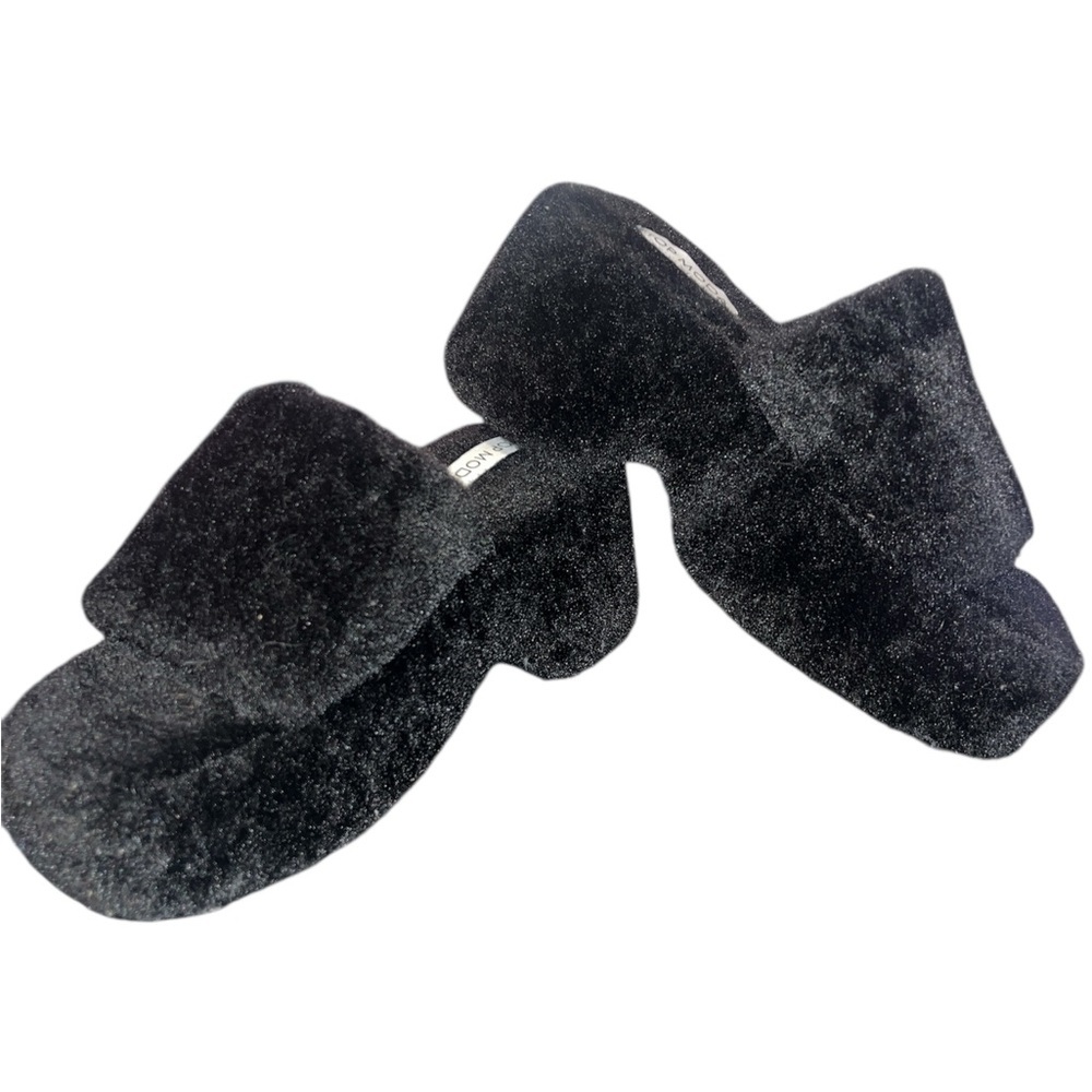 TOP Moda Black Plush Slippers